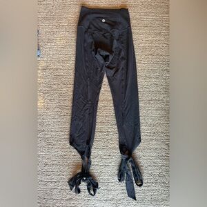 Lululemon Athletica Cropped Black Leggings with Tied Bottoms